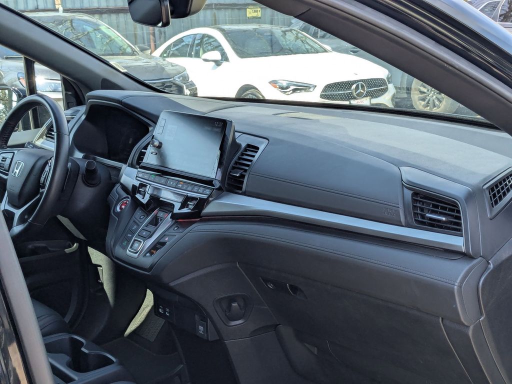Thumbnail: 2025 Honda Odyssey - 32