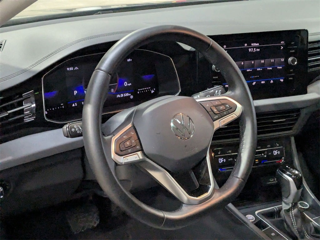 Thumbnail: 2025 Volkswagen Jetta - 15