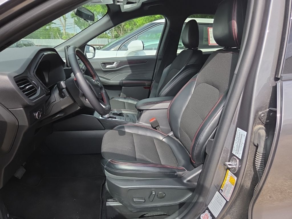 Thumbnail: 2025 Ford Escape - 5