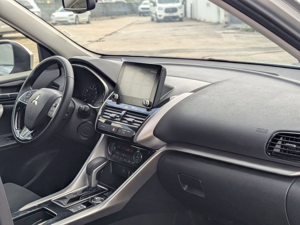 Thumbnail: 2025 Mitsubishi Eclipse Cross - 27