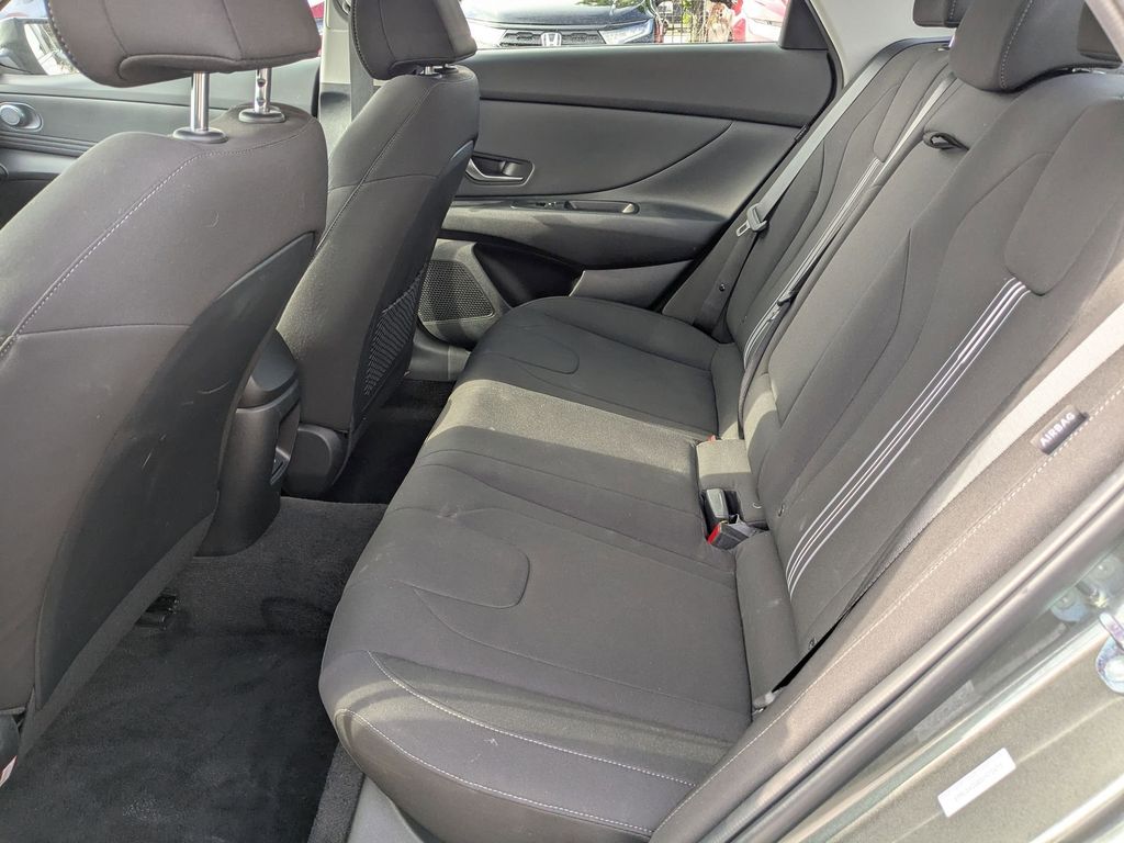 Thumbnail: 2025 Hyundai Elantra - 22