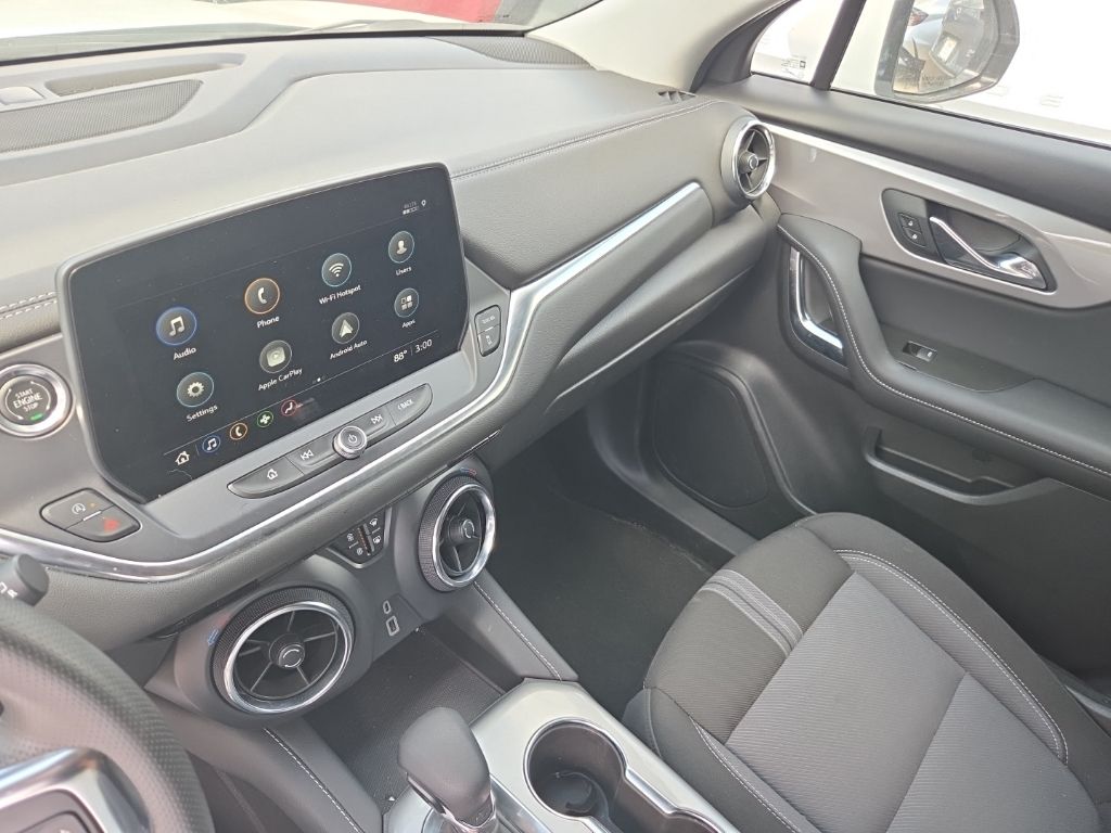 Thumbnail: 2025 Chevrolet Blazer - 3