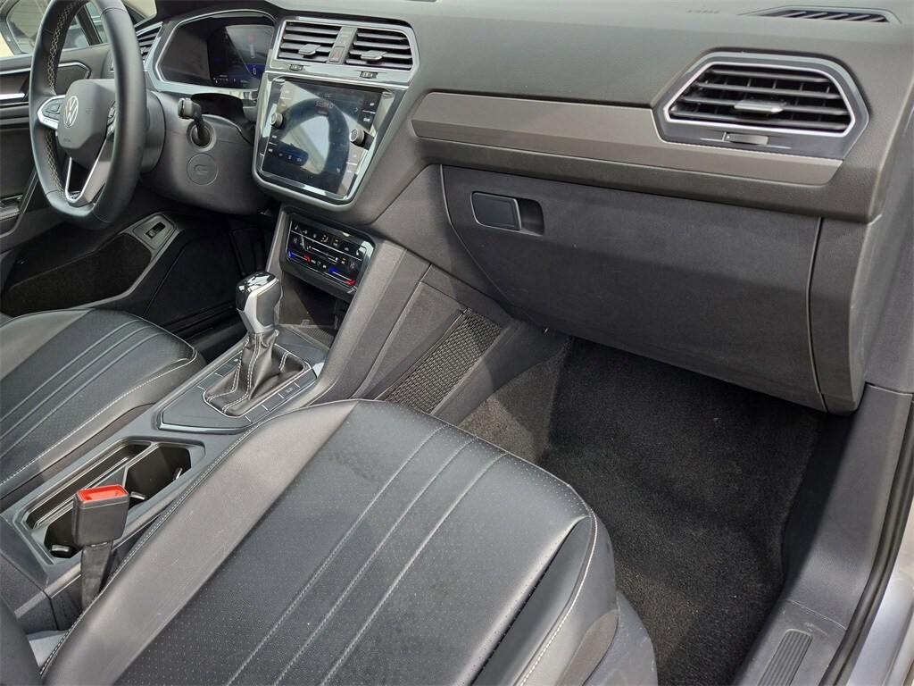 Thumbnail: 2024 Volkswagen Tiguan - 30