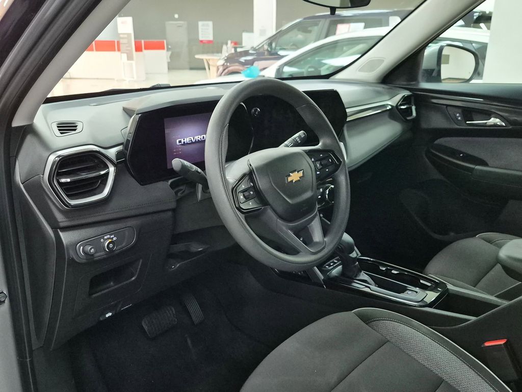 Thumbnail: 2025 Chevrolet TrailBlazer - 13