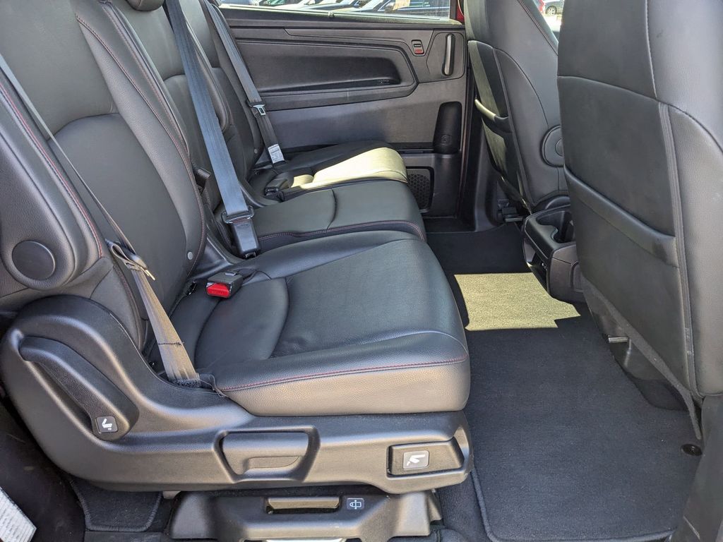 Thumbnail: 2025 Honda Odyssey - 28