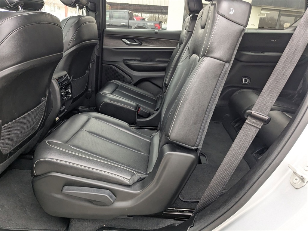 Thumbnail: 2024 Jeep Grand Cherokee L - 26