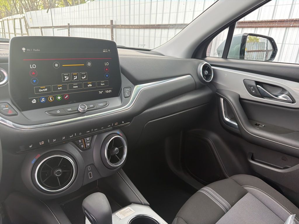 Thumbnail: 2025 Chevrolet Blazer - 3