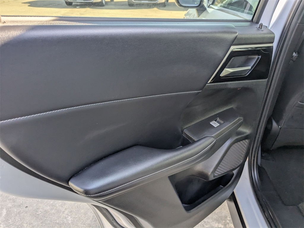 Thumbnail: 2024 Mitsubishi Outlander - 23