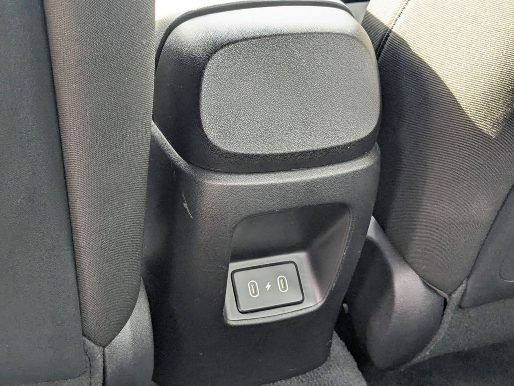 Thumbnail: 2025 Hyundai Elantra - 27