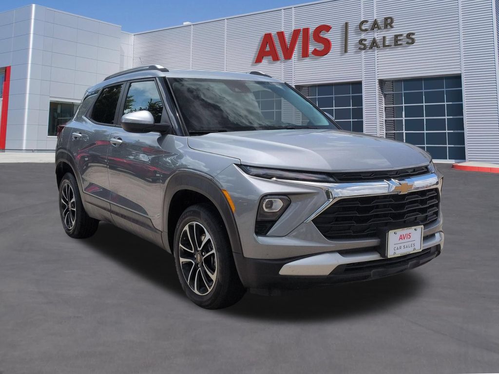 Thumbnail: 2025 Chevrolet TrailBlazer - 3