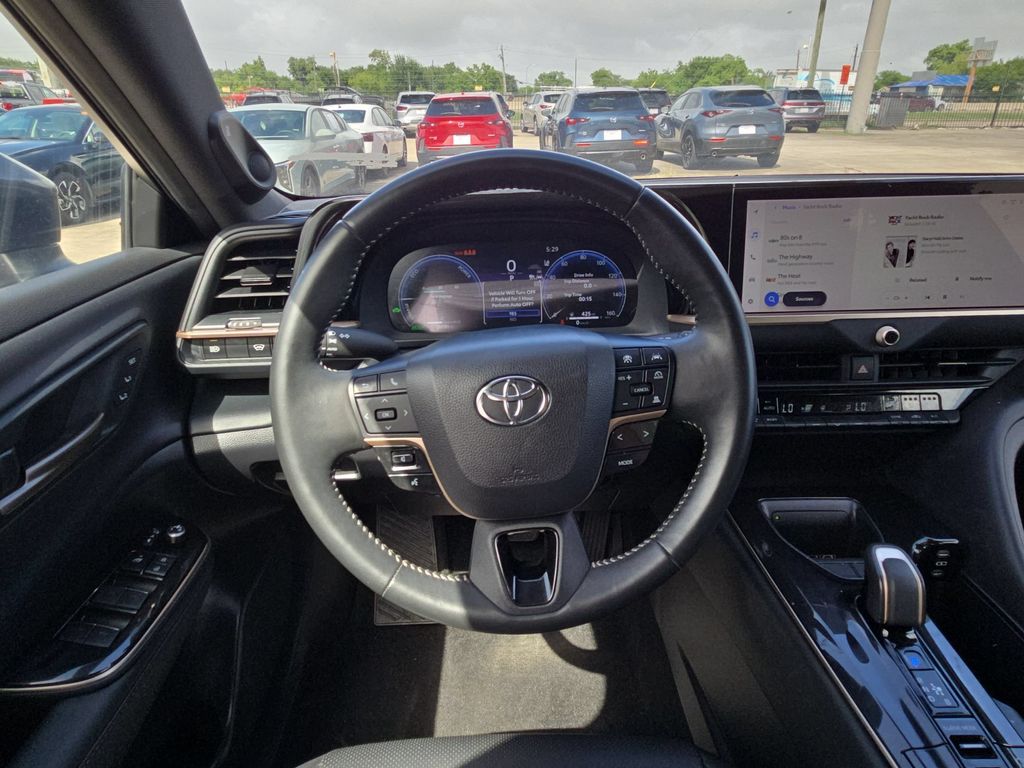 Thumbnail: 2024 Toyota Crown - 23
