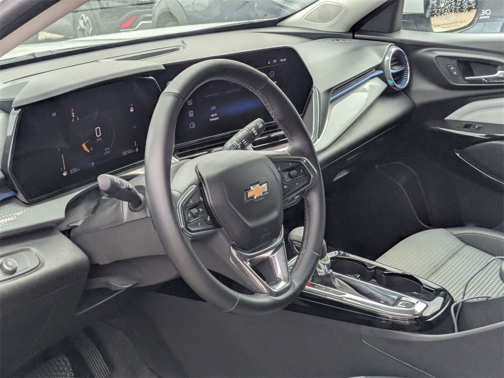 Thumbnail: 2025 Chevrolet Trax - 14