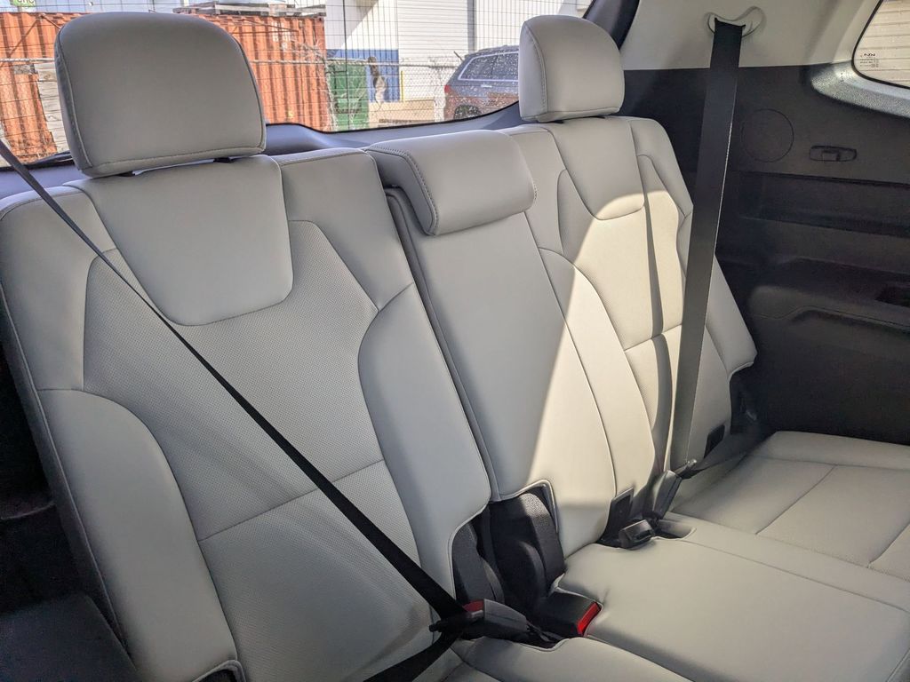 Thumbnail: 2025 Kia Telluride - 29