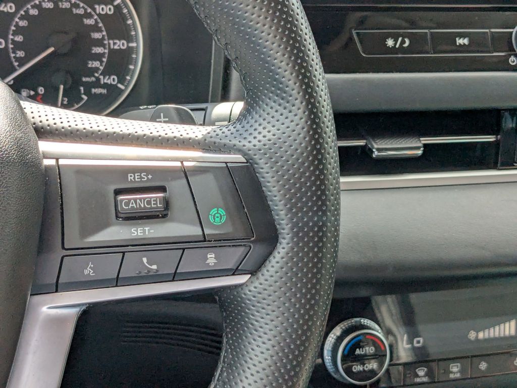 Thumbnail: 2025 Mitsubishi Outlander - 17