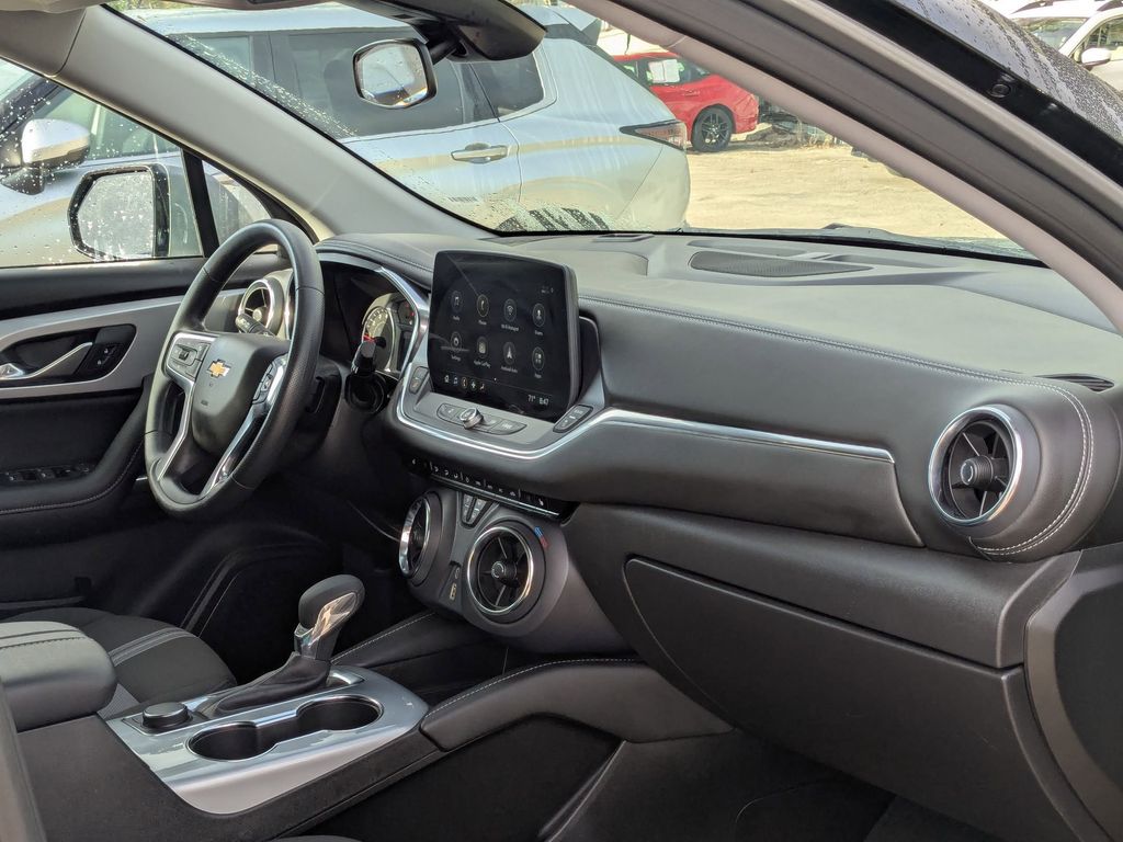 Thumbnail: 2025 Chevrolet Blazer - 29