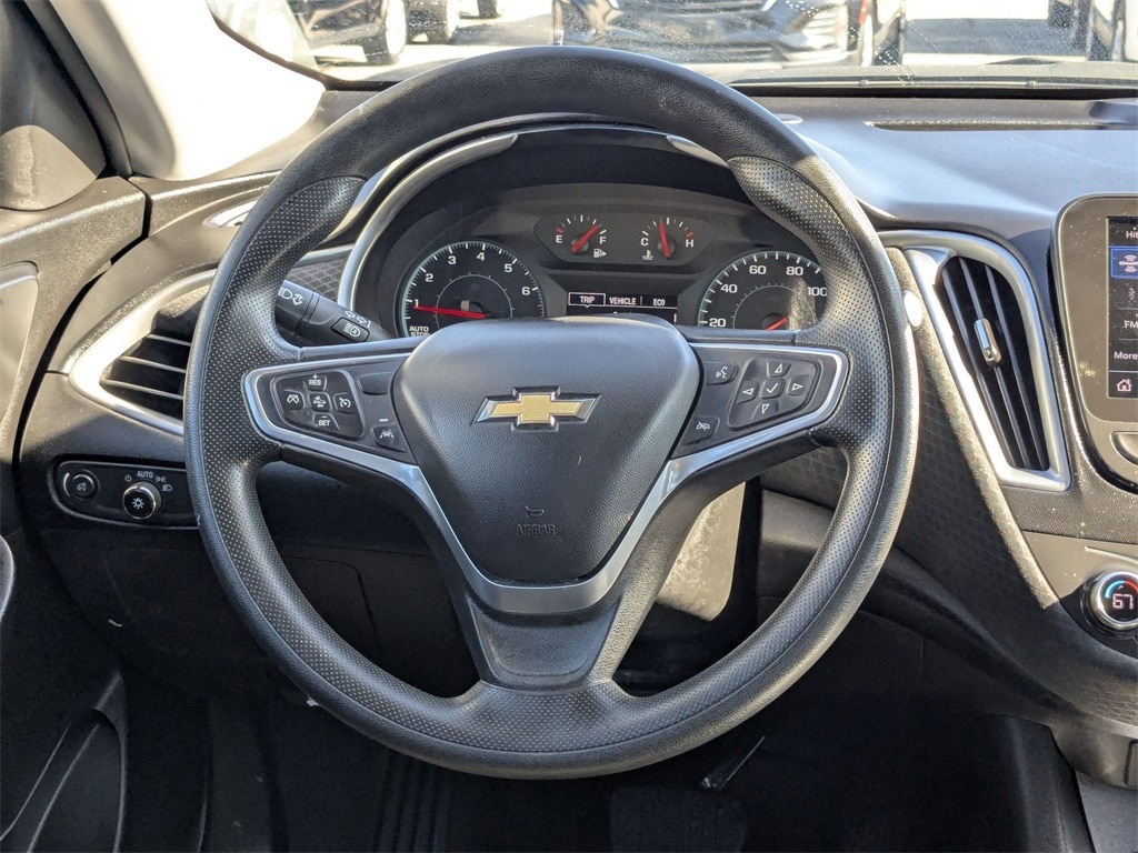 Thumbnail: 2023 Chevrolet Malibu - 12