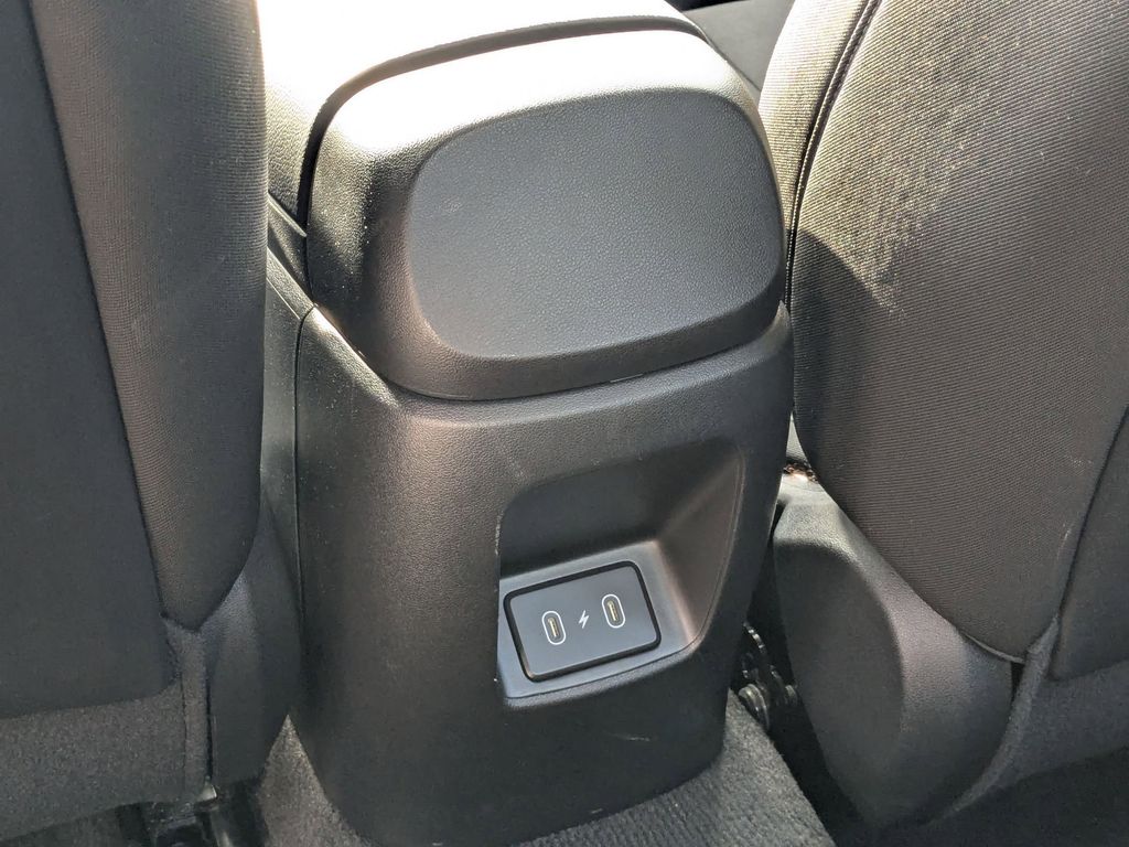 Thumbnail: 2025 Hyundai Elantra - 24