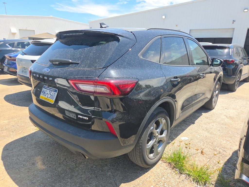 Thumbnail: 2025 Ford Escape - 9