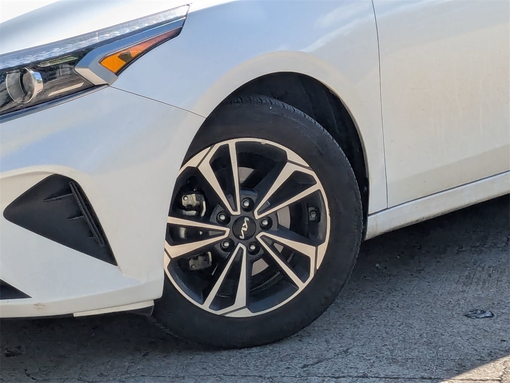 Thumbnail: 2024 Kia Forte - 7