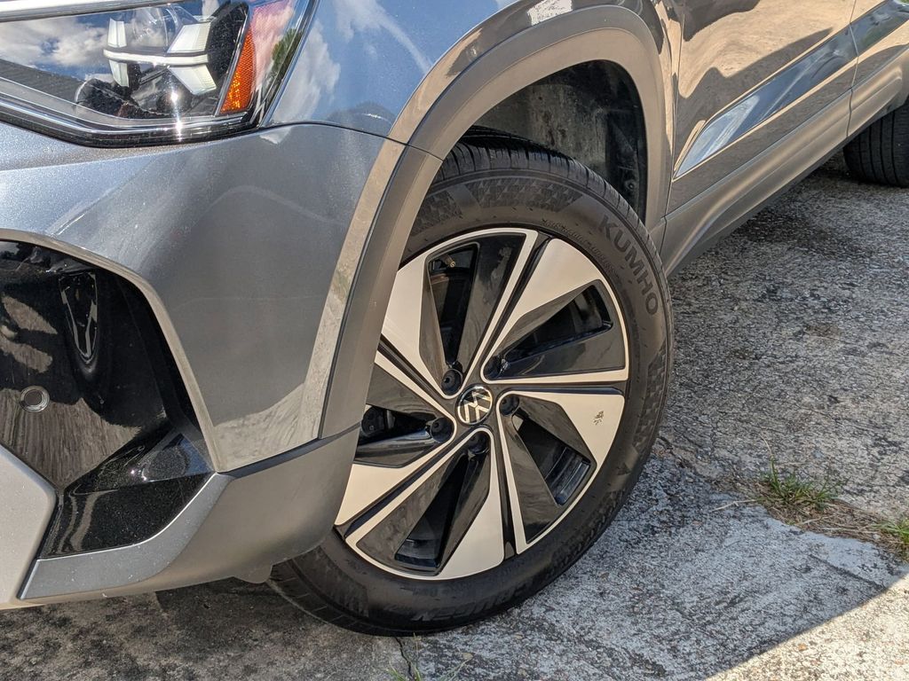 Thumbnail: 2025 Volkswagen Taos - 30