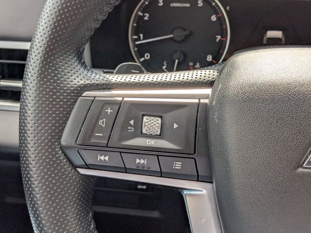 Thumbnail: 2025 Mitsubishi Outlander - 16