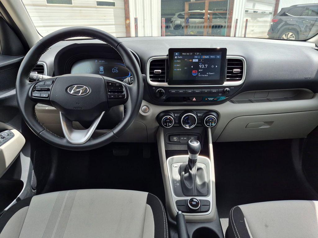 Thumbnail: 2025 Hyundai Venue - 25