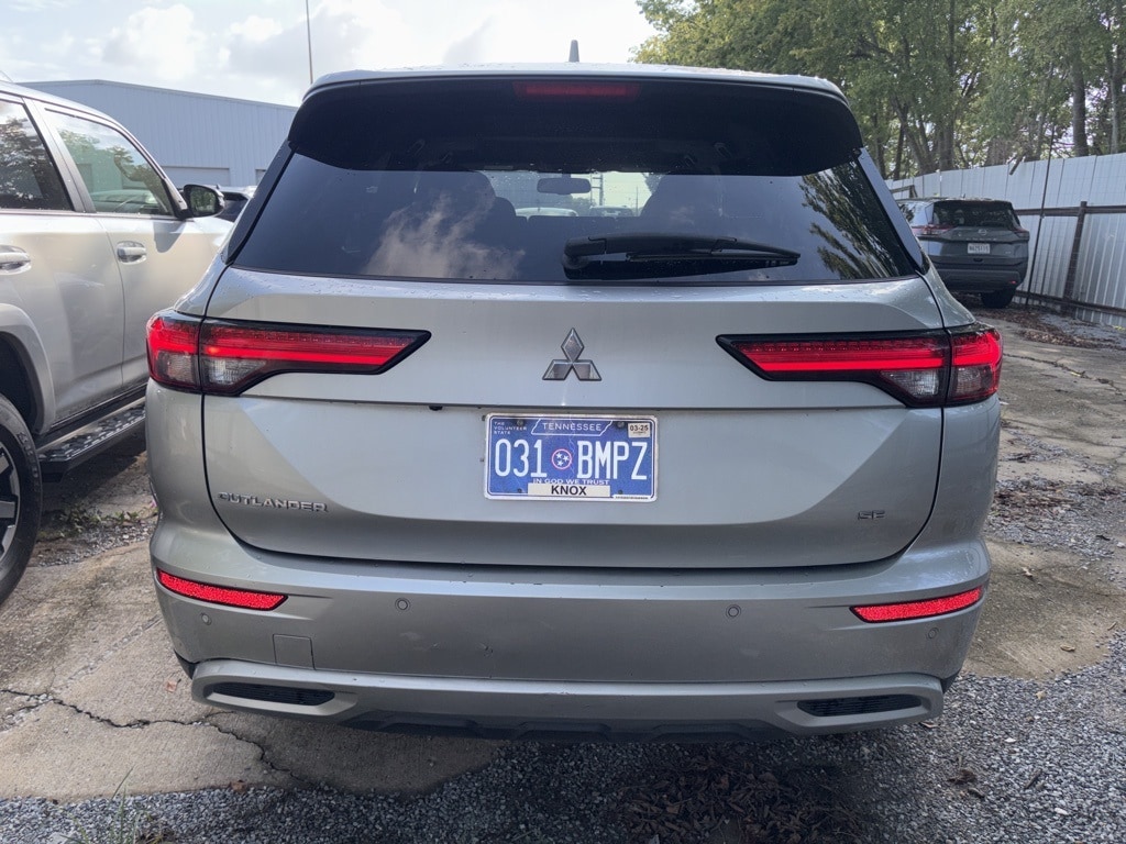 Thumbnail: 2024 Mitsubishi Outlander - 5