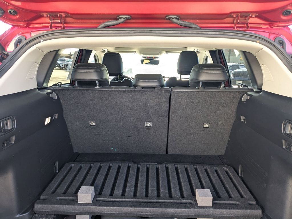 Thumbnail: 2025 Mazda CX-50 - 27