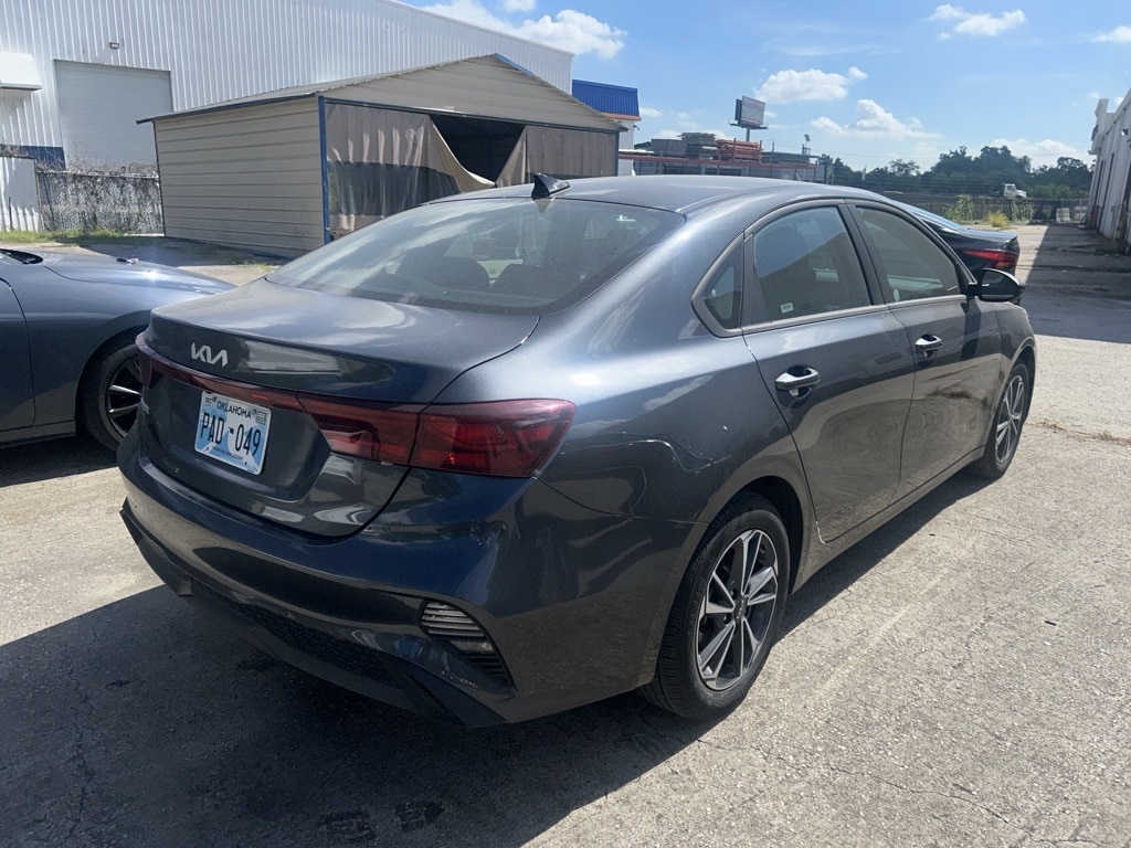 Thumbnail: 2024 Kia Forte - 4