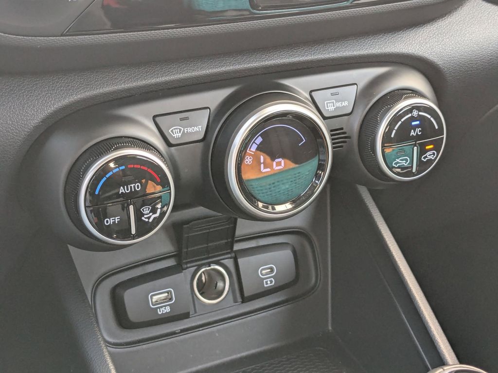 Thumbnail: 2025 Hyundai Venue - 20