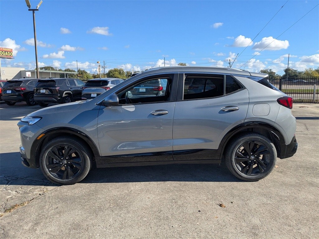 2024 Buick Encore GX Sport Touring photo 3