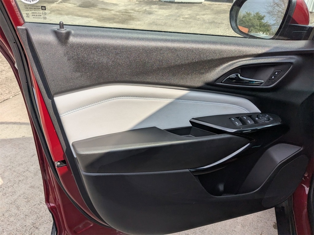 Thumbnail: 2025 Chevrolet Trax - 11