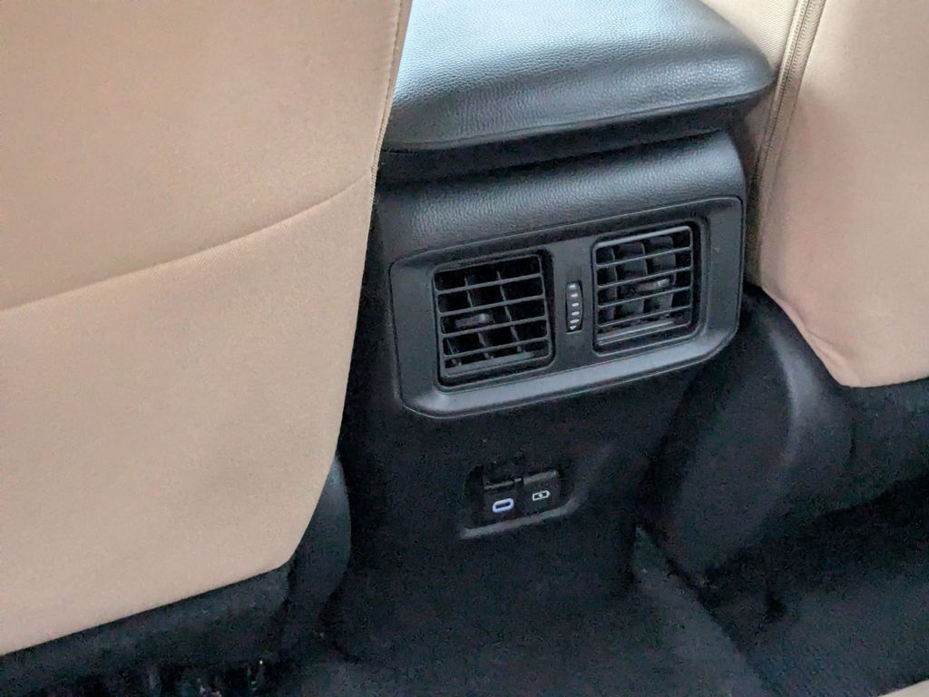 Thumbnail: 2025 Toyota RAV4 - 23