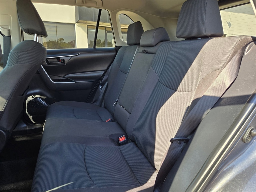 Thumbnail: 2025 Toyota RAV4 - 28