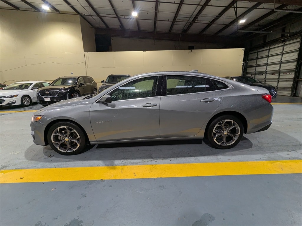 2024 Chevrolet Malibu LT 8