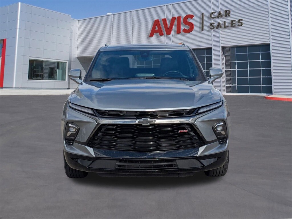 2025 Chevrolet Blazer RS photo 2