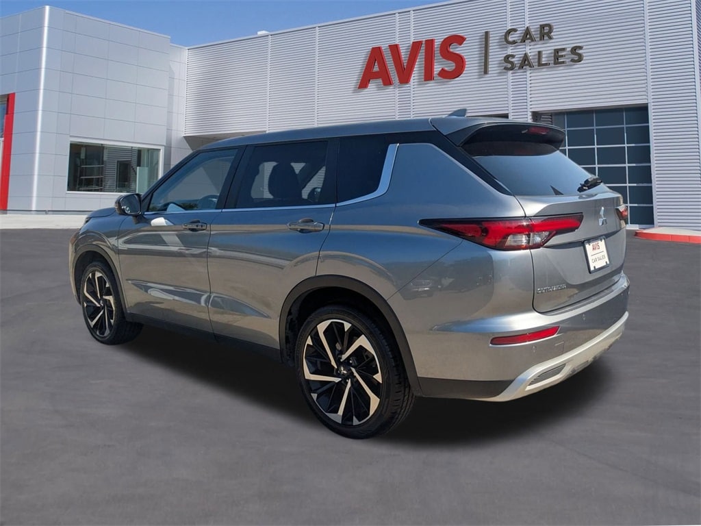 Thumbnail: 2024 Mitsubishi Outlander - 9