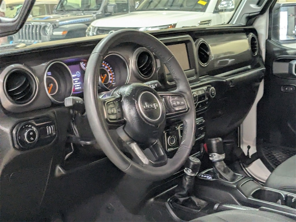 Thumbnail: 2023 Jeep Gladiator - 14