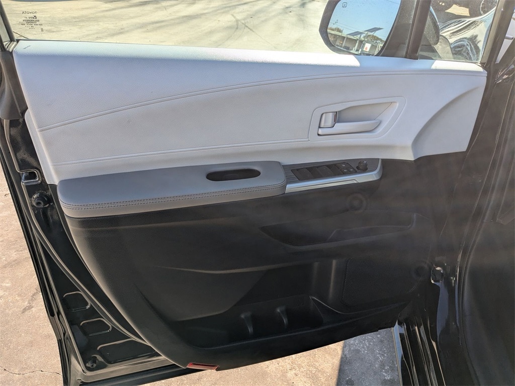 Thumbnail: 2025 Toyota Sienna - 11