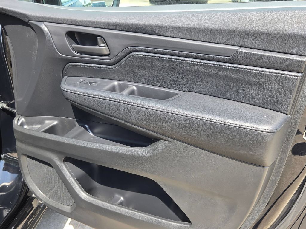 2025 Honda Odyssey Sport L - Photo 32