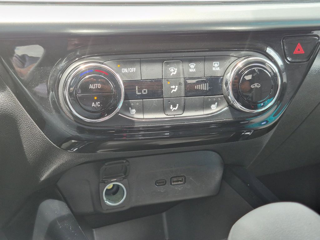 Thumbnail: 2025 Chevrolet Trax - 20
