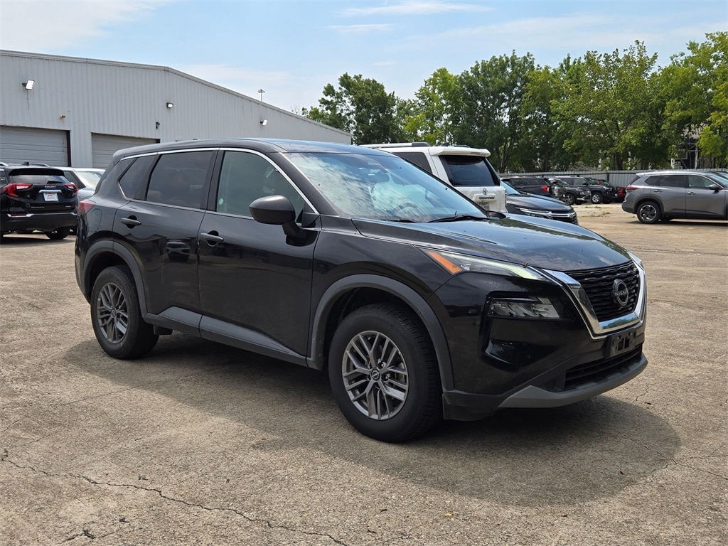 Thumbnail: 2023 Nissan Rogue - 3