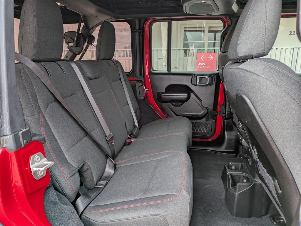 2024 Jeep Wrangler Rubicon 25
