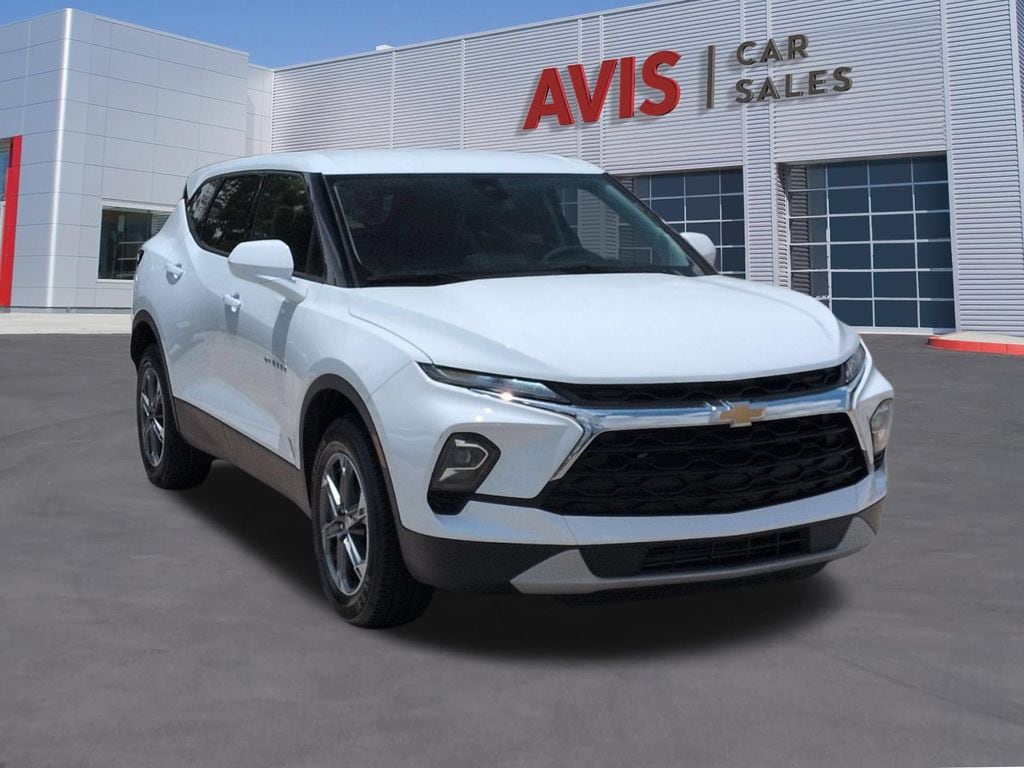 Thumbnail: 2025 Chevrolet Blazer - 3