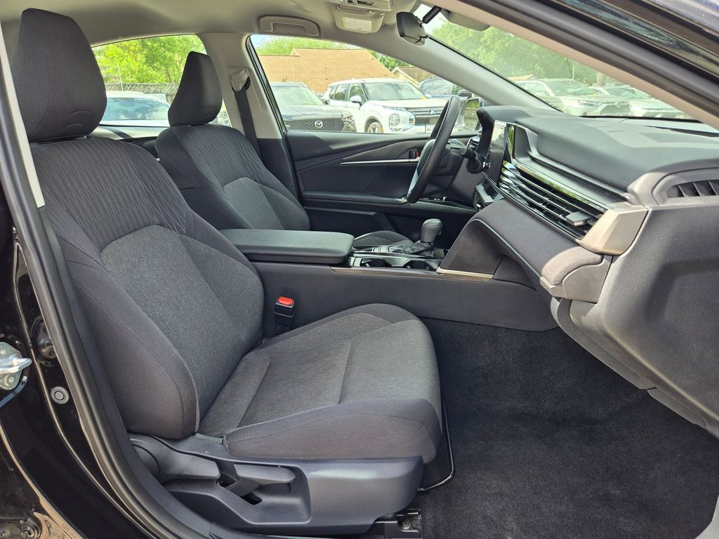 Thumbnail: 2025 Toyota Camry - 29