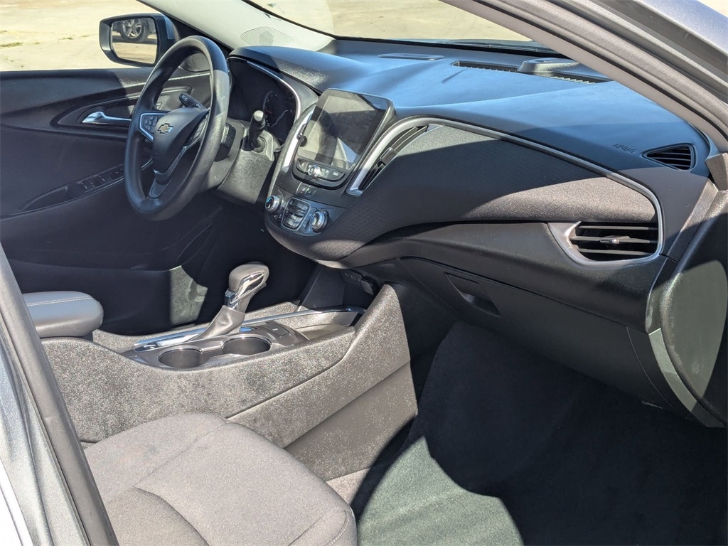 Thumbnail: 2023 Chevrolet Malibu - 29