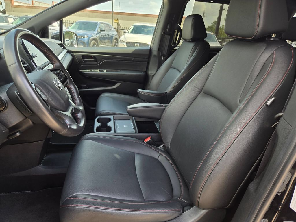 2025 Honda Odyssey Sport L - Photo 19