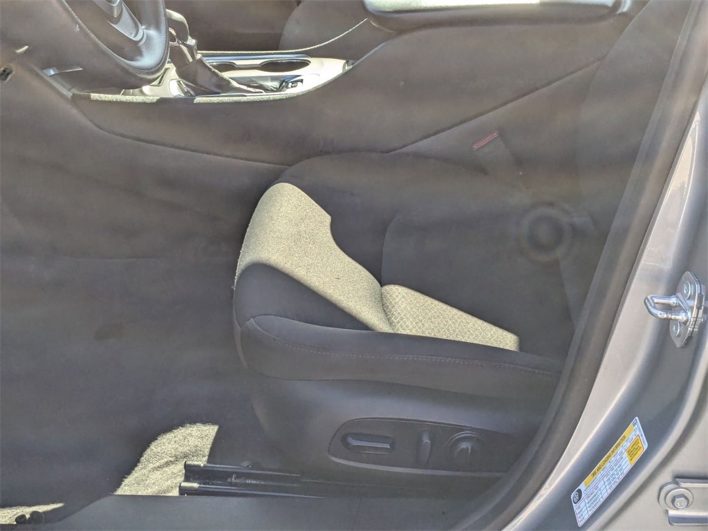 Thumbnail: 2023 Chevrolet Malibu - 20