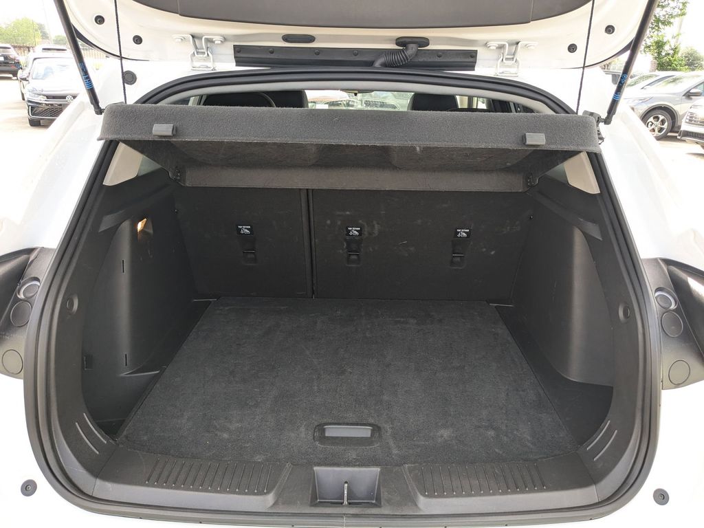 Thumbnail: 2025 Chevrolet Trax - 28