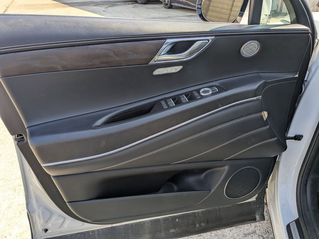 Thumbnail: 2024 Genesis GV80 - 11